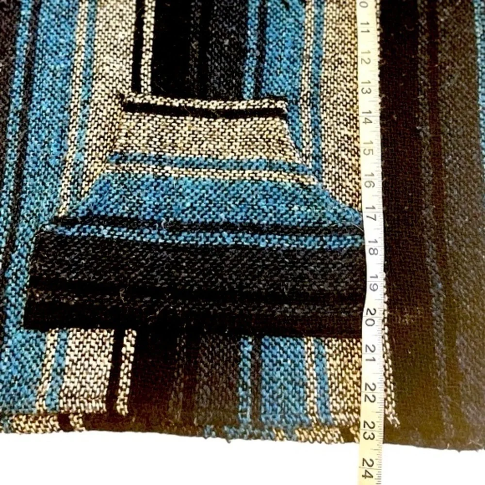 Woven Baja Short Hoodie - Picture 5 of 9